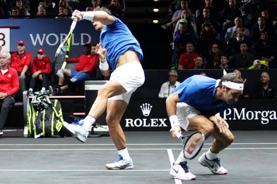 Federer si abbassa per non ostacolare il servizio del maiorchino, n1 al mondo